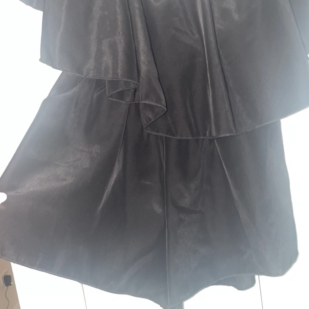 NWT Black Off-Shoulder Romper - Picture 4 of 5